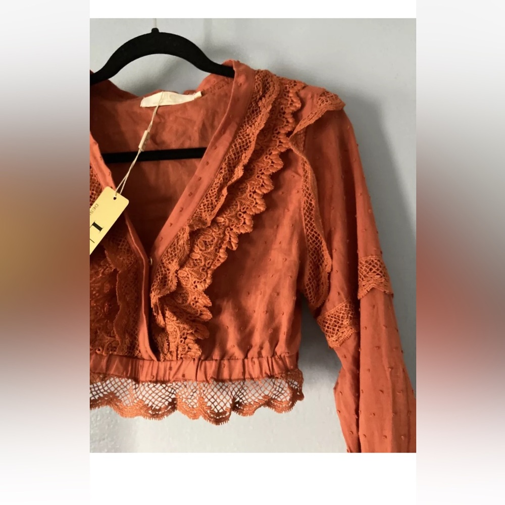 LC Designs Collection Cropped Top Lace Long Sleeves Rust Size S